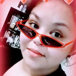 Meet your Posher, Celina